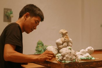 10-1-7296 Nhà điêu khắc Đỗ Hà Hoài.