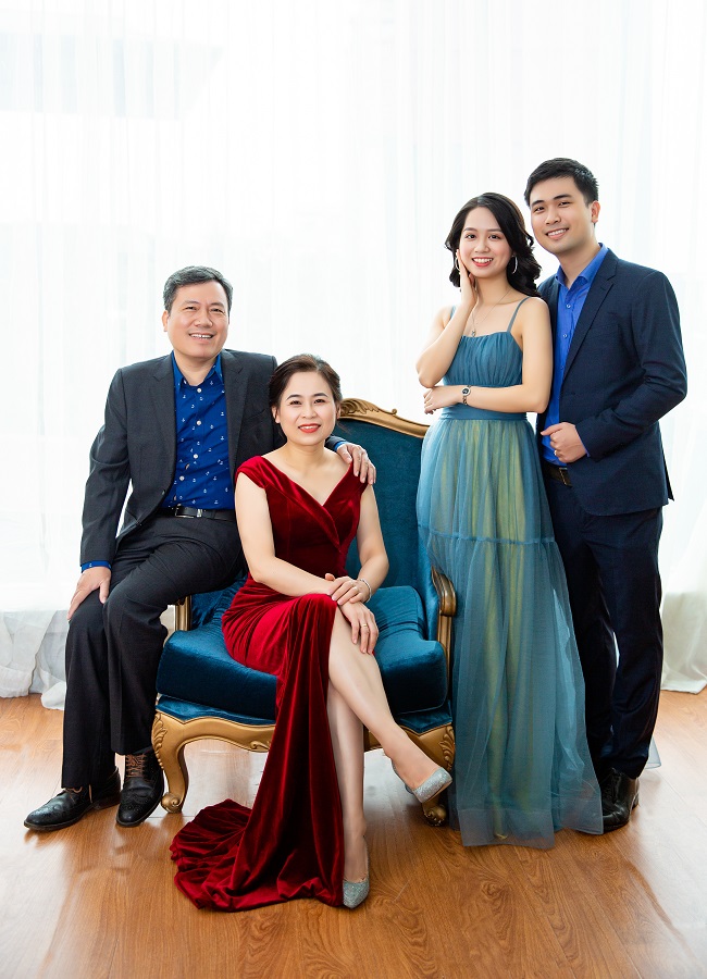 cach-tao-dang-chup-anh-gia-dinh-4-nguoi cách tạo dánɡ chụp ảnh ɡia đình 4 người