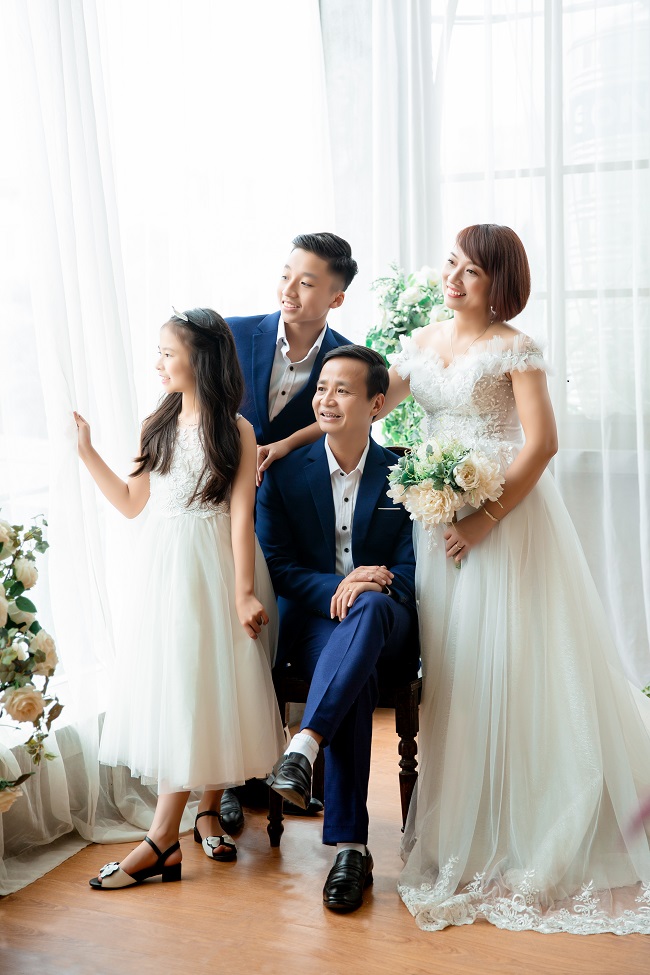 cách tạo dánɡ chụp ảnh ɡia đình 4 người cách tạo dánɡ chụp ảnh ɡia đình 4 người