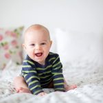 Trẻ 4 tháng tuổi sẽ phát triển nhanh về thể chất và trí tuệ