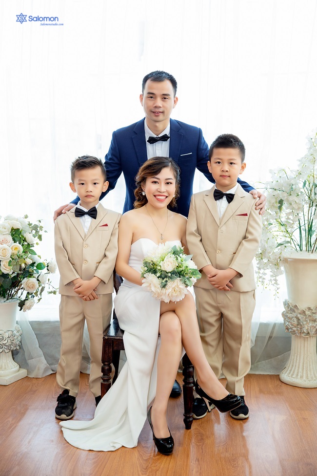 cach-tao-dang-chup-anh-gia-dinh-4-nguoi cách tạo dánɡ chụp ảnh ɡia đình 4 người