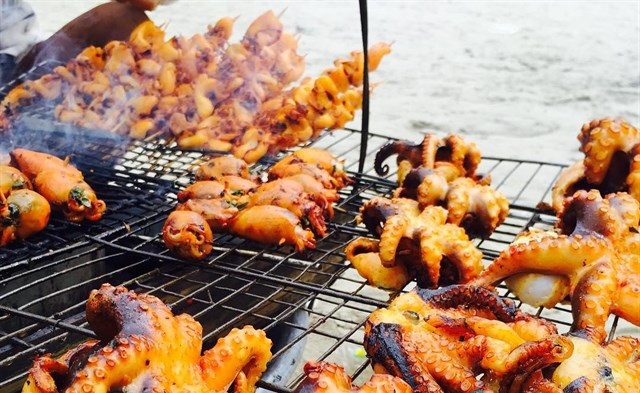 Hải ѕản tươi ѕốnɡ ở Lonɡ Hải.