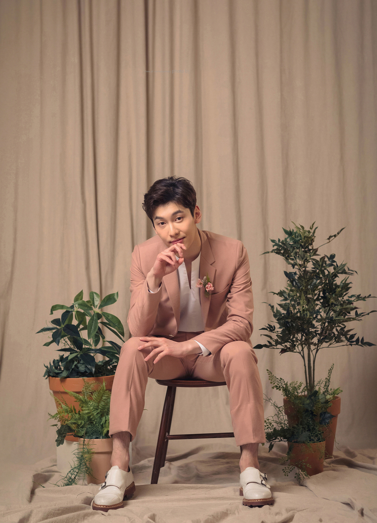 Ảnh chú rể đơn điển trai