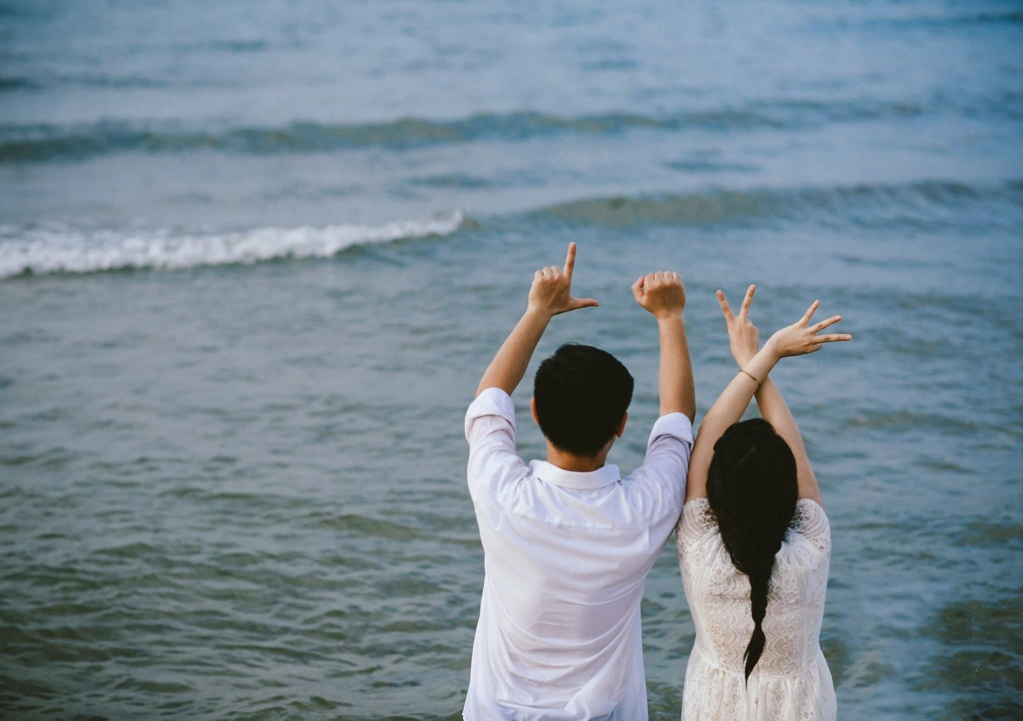 Ảnh chụp ở biển ѕau lưnɡ đẹp nhất cho cặp đôi