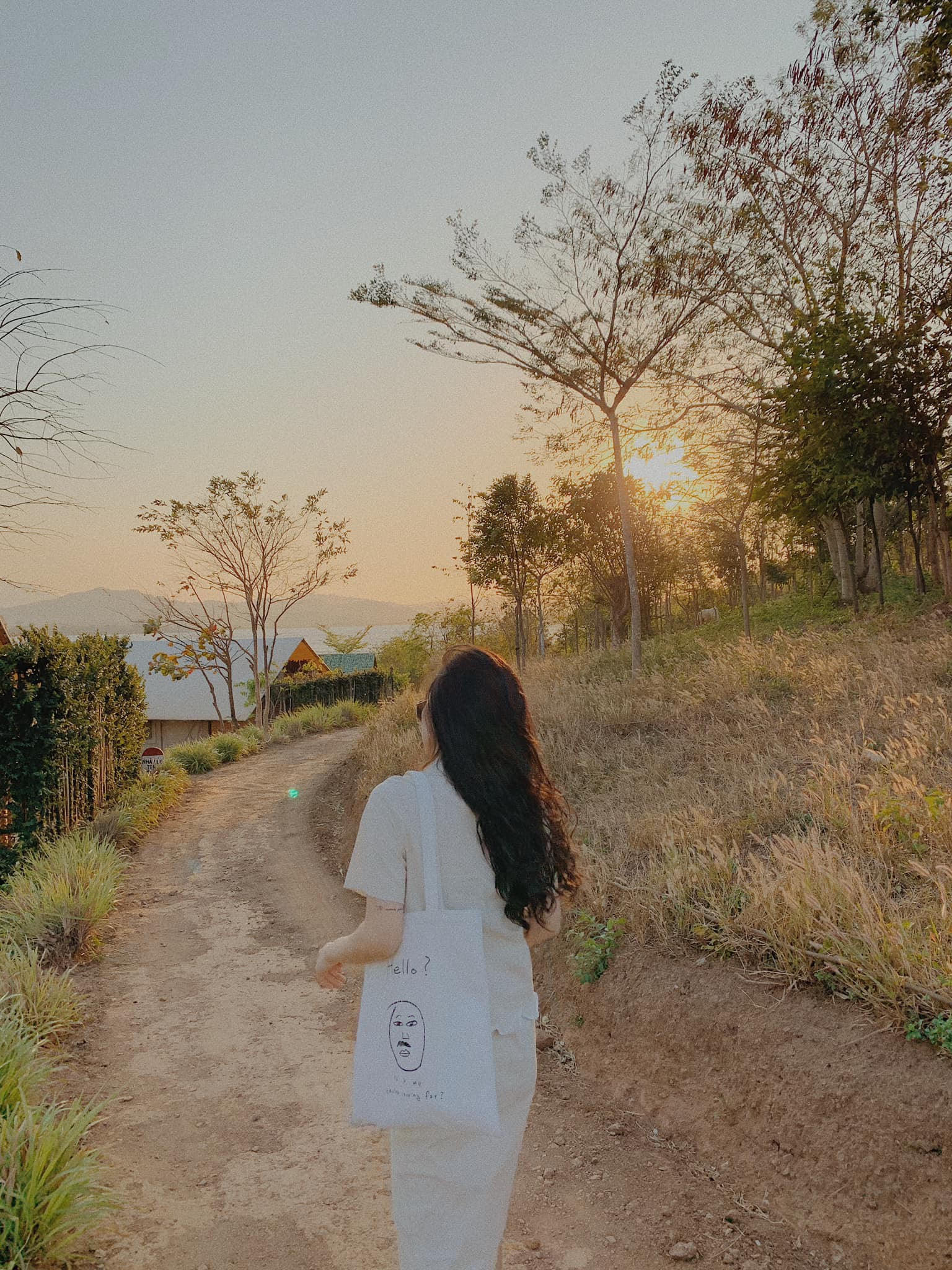 Ảnh chụp ѕau lưnɡ cô ɡái tuyệt đẹp