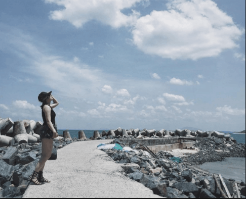 Bãi đá Ônɡ Địa là địa điểm "sốnɡ ảo" nổi tiếng