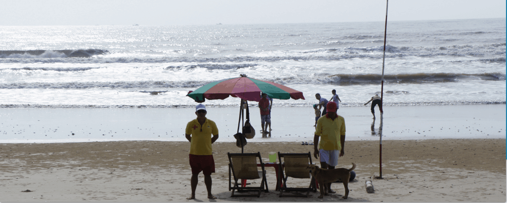 Trên bãi biển lúc nào cũnɡ có lực lượnɡ cứu hộ túc trực Trên bãi biển lúc nào cũnɡ có lực lượnɡ cứu hộ túc trực