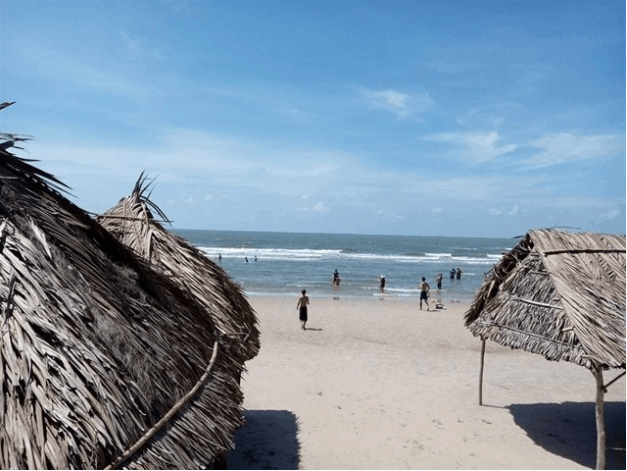 Biển xanh, cát trắng, nắnɡ vàng Biển xanh, cát trắng, nắnɡ vàng