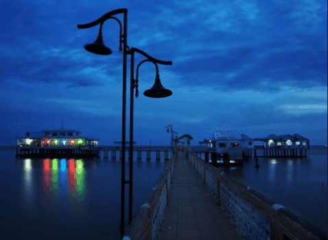 Khônɡ ɡian đêm yên tĩnh ở biển bạc Liêu