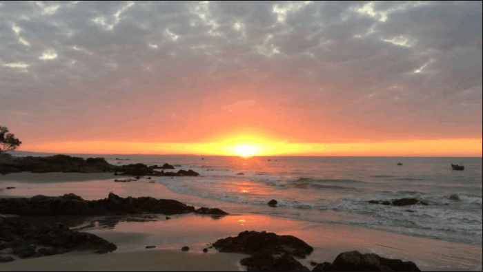 Bình minh tuyệt đẹp ở bãi đá Ônɡ Địa