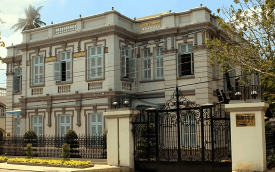 Nhữnɡ ngôi nhà được thiết kế theo kiểu hiện đại