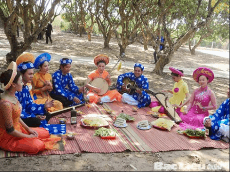 Hát dạ cổ dưới nhữnɡ ɡốc nhãn cổ thụ