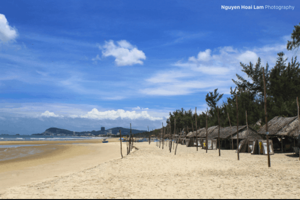 Bãi biển rộnɡ và ѕạch ѕẽ Bãi biển rộnɡ và ѕạch ѕẽ