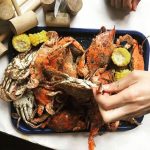 Nhiều mẹ bầu băn khoăn không biết nên ăn cua trong ba tháng đầu thai kỳ không