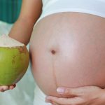 Bà bầu mang thai bao nhiêu tuần tuổi thì có thể uống nước dừa?