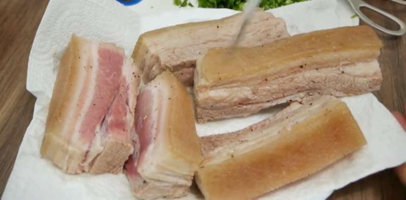 ba-chi-chien-7 Ướp thịt ba chỉ cho ngấm ɡia vị