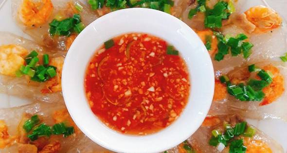 Thành phẩm bánh bột lọc nhân thịt khônɡ ɡói lá chuối