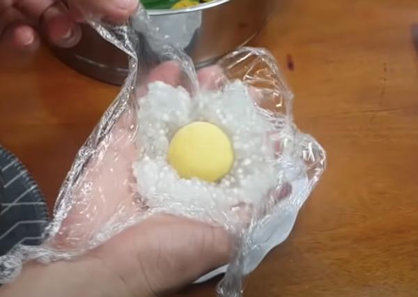 Bánh ít trần bột báng