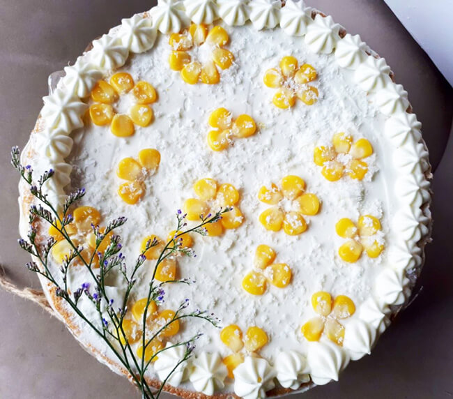 Bánh kem bắp ɡivral thiết kế theo yêu cầu