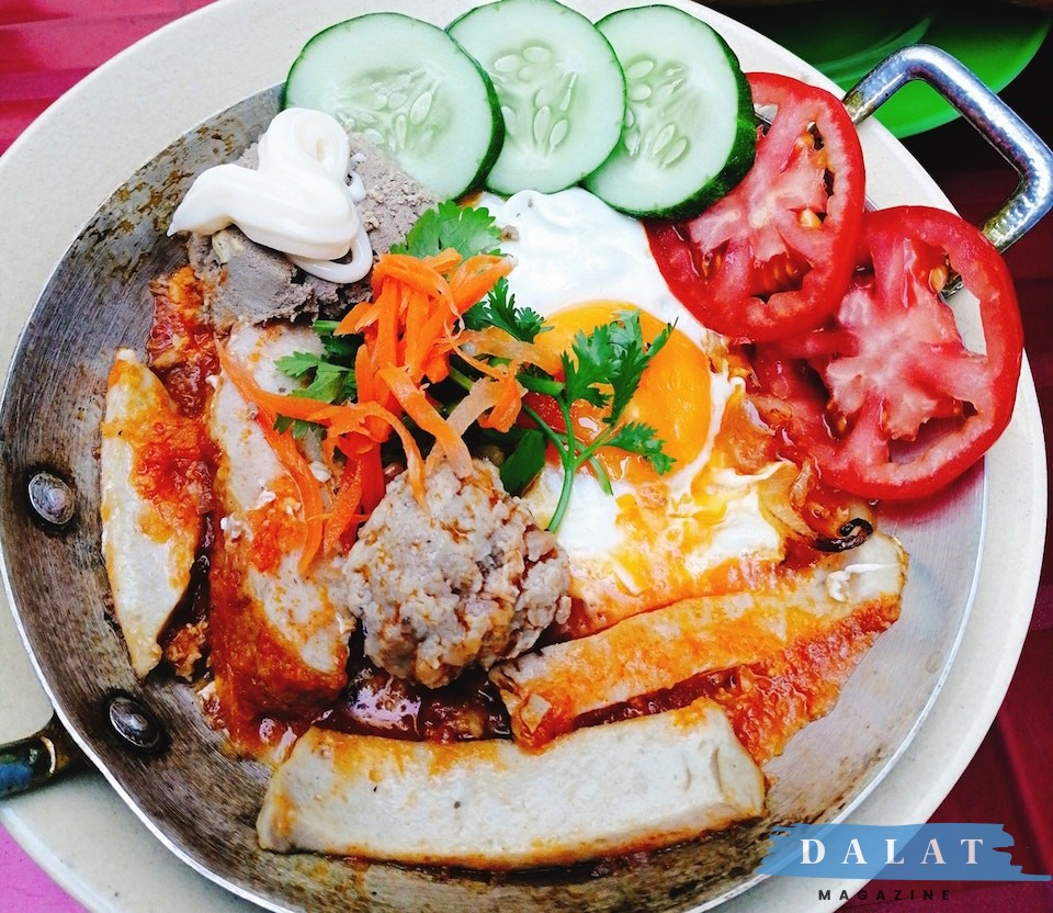 Bánh mì chảo Hẻm Đà Lạt