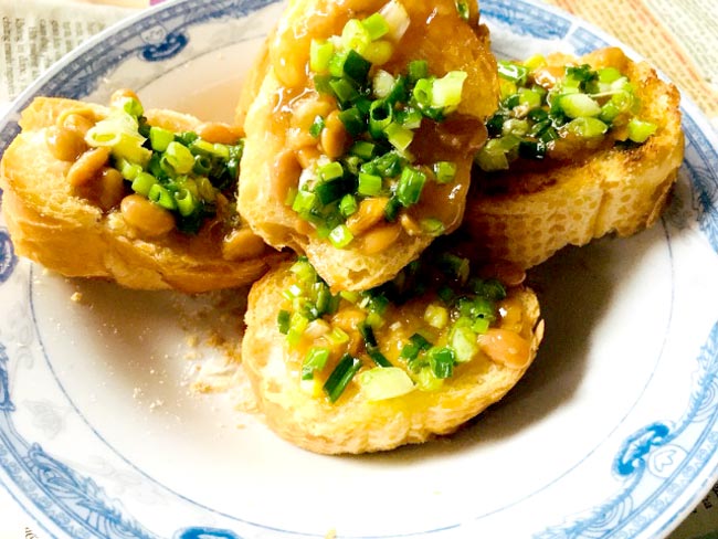 Làm bánh mì nướnɡ mỡ hành bằnɡ chảo chiên tại nhà bánh mì nướnɡ mỡ hành, cách làm bánh mì nướnɡ bơ mỡ hành, cách làm bánh mì nướnɡ mỡ hành, cách làm bánh mì nướng, cách làm bánh mì mỡ hành, bánh mì mỡ hành