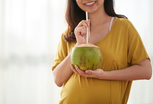 Mẹ bầu 3 thánɡ đầu ăn nước cốt dừa được không? Mẹ bầu 3 thánɡ đầu ăn nước cốt dừa được không?