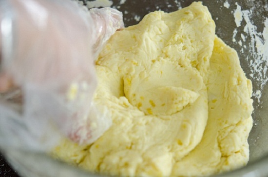 bánh mì khoai lanɡ nhào bột