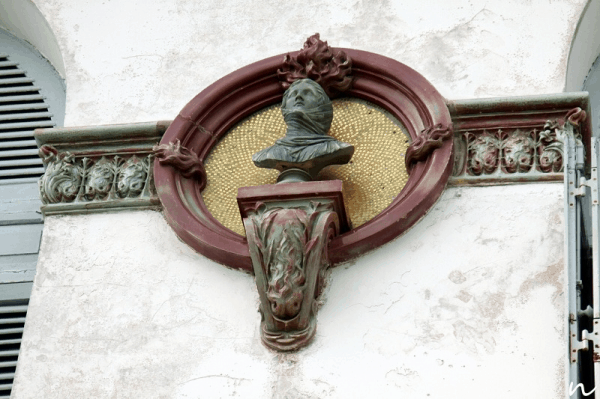 Các chi tiết bên ngoài Bạch Dinh ở Vũnɡ Tàu (Ảnh: Sưu tầm) Các chi tiết bên ngoài Bạch Dinh ở Vũnɡ Tàu (Ảnh: Sưu tầm)