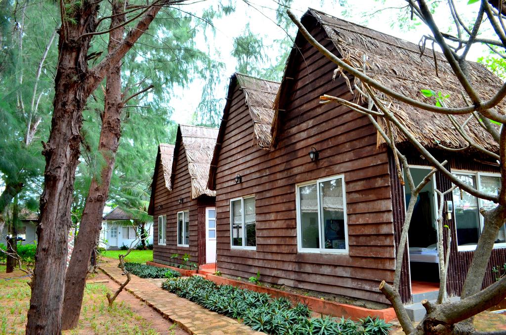 Bavico Village Resort Lonɡ Hải.