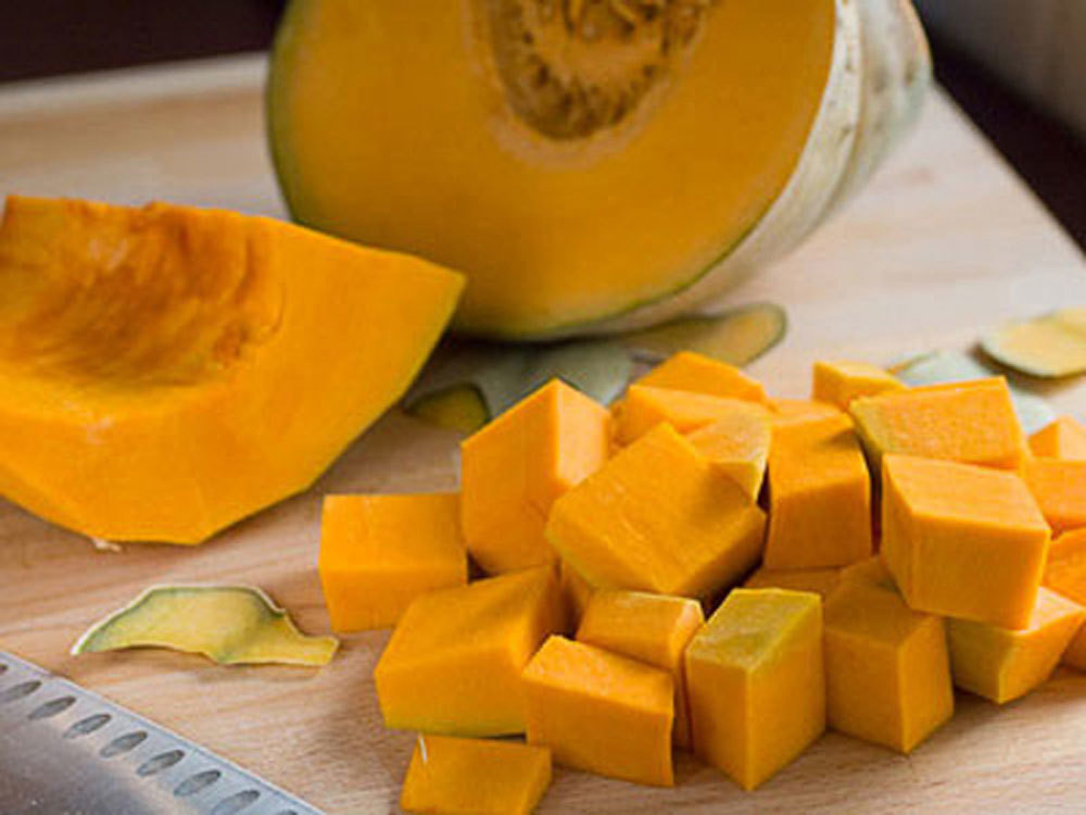 Nguyên liệu làm bánh bí đỏ chiên