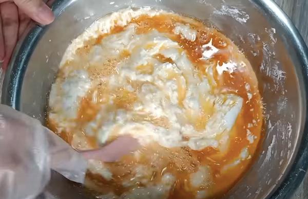 cach-lam-banh-bo-re-tre-nuong-4 Bánh bò rễ tre nướng