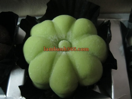 cach-lam-banh-deo-tuyet-vi-tra-xanh-12