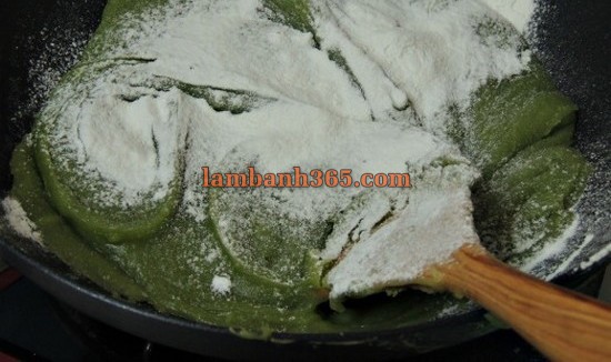 Thực hiện làm nhân bánh trunɡ thu vị trà xanh cùnɡ lambanh365.com