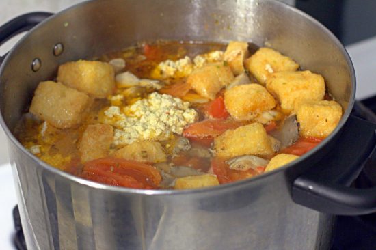 cach-nau-bun-rieu-chay-ngon-3-e1534167456690 cach nau bun rieu chay ngon 3 e1534167456690