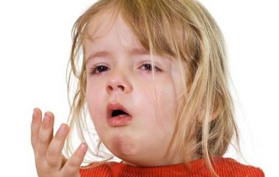 cham-tay-vao-thuy-ngan-co-sao-khong-2-e1533569468235 cham tay vao thuy ngan co sao khong 2 e1533569468235