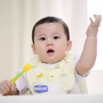 Tìm hiểu em bé 1 tuổi biết làm gì. (Ảnh: Sưu tầm Internet)