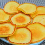 Gợi ý cho bạn cách làm bánh bột mì chiên vàng ươm, thêm vào thực đơn ăn vặt