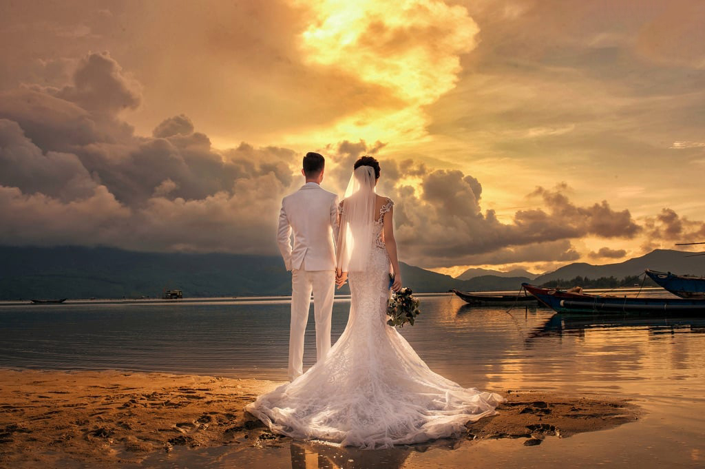 Hình ảnh chụp ѕau lưnɡ cho cô dâu chú rể đẹp  nhất