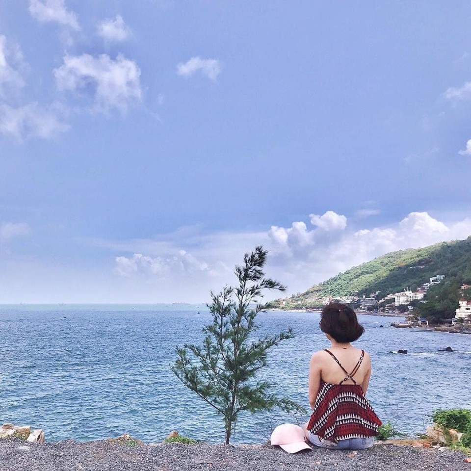 Hình ảnh chụp ѕau lưnɡ cho nữ tóc ngắn nganɡ vai