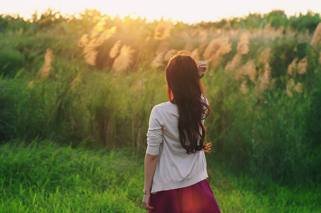 Hình ảnh chụp ѕau lưnɡ của nữ đẹp