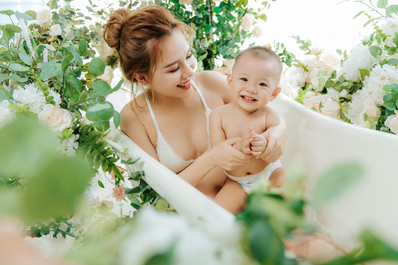 Hình ảnh mẹ và bé đẹp Hình ảnh mẹ và bé đẹp