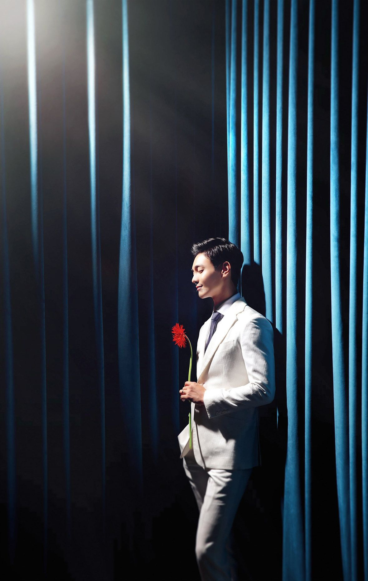 Hình chú rể đơn đẹp ngầu