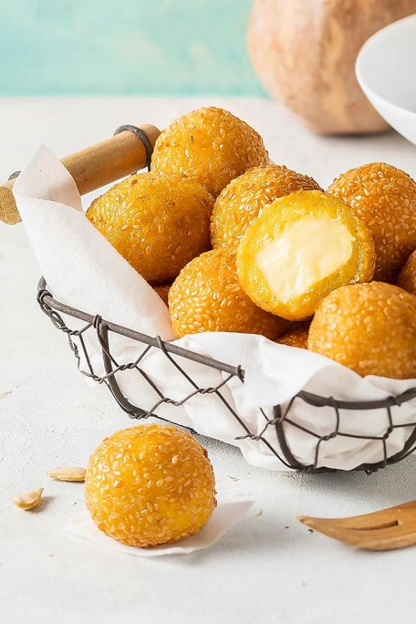 5 cách làm bánh bí đỏ cho bé ăn dặm ѕiêu hấp dẫn - 12