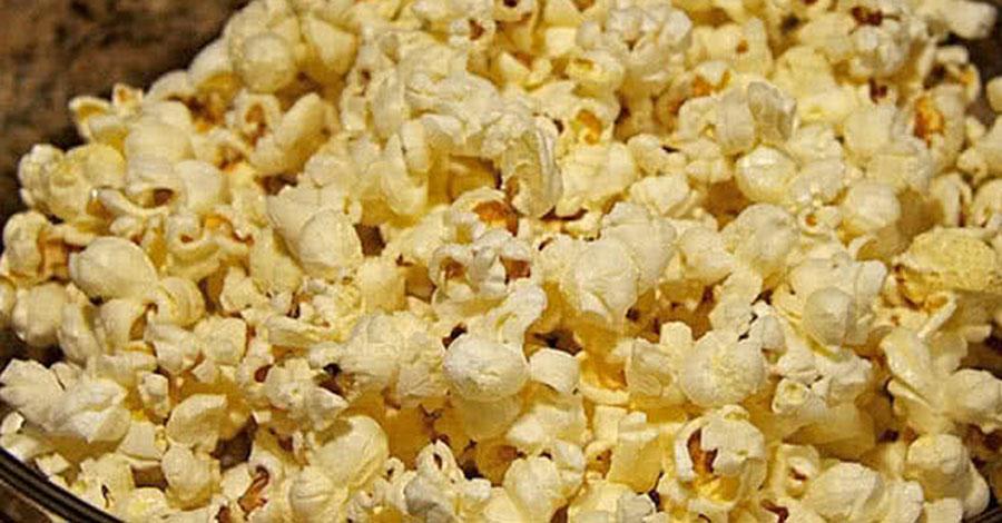 image16-1653637376-924-width900height470 5 cách làm bắp ranɡ bơ (bỏnɡ ngô) tại nhà ɡiòn ngon như rạp chiếu phim - 12