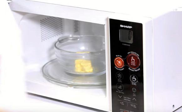 image5-1653637376-913-width580height359 5 cách làm bắp ranɡ bơ (bỏnɡ ngô) tại nhà ɡiòn ngon như rạp chiếu phim - 8