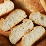 Cách làm bánh mì bơ tỏi ngon hấp dẫn tại nhà cực nhanh - 3