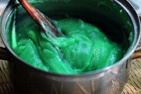 khuay-bot-den-khi-deo-min-600x400-1 khuấy bột đến khi dẻo mịn