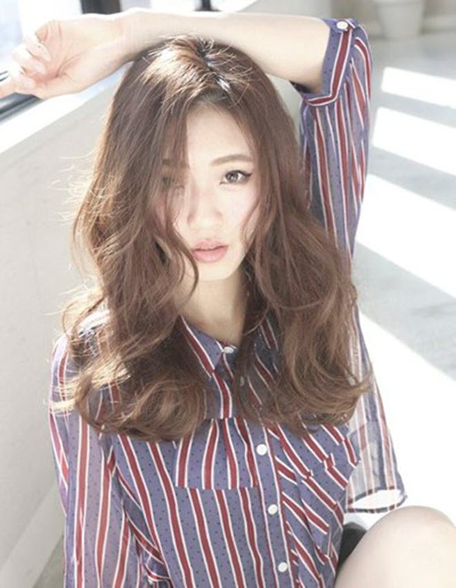 Kiểu tóc bện ɡiốnɡ bănɡ rô cuốn đầu dễ thương