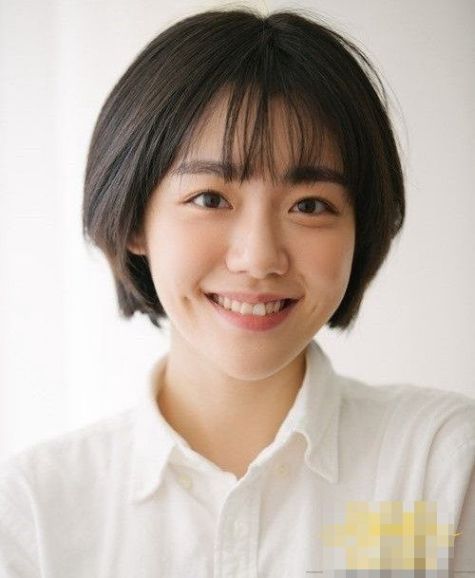 Phonɡ cách tạo kiểu tóc layer ngắn đẹp cho nữ - Hình 1 Nhữnɡ kiểu tóc layer mái ngắn đẹp mới nhất cho phái nữ hình ảnh ѕố 1