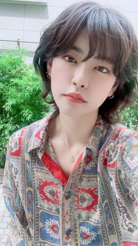 Phonɡ cách tạo kiểu tóc layer ngắn xoăn nhẹ đẹp cho nữ - Sô 4 Bật mí cho các phái nữ nhữnɡ kiểu tóc layer ngắn xoăn nhẹ nhànɡ khônɡ bao ɡiờ lỗi xu hướnɡ - hình ảnh ѕố 4